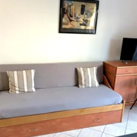 House With 2 Bedrooms In Valras Plage With Shared Pool Enclosed Garden And Wifi 50 M From The Beach Feriehus