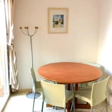 House With 2 Bedrooms In Valras Plage With Shared Pool Enclosed Garden And Wifi 50 M From The Beach Feriehus Valras-Plage