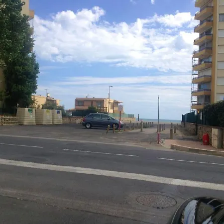 House With 2 Bedrooms In Valras Plage With Shared Pool Enclosed Garden And Wifi 50 M From The Beach Feriehus Valras-Plage