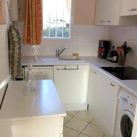 House With 2 Bedrooms In Valras Plage With Shared Pool Enclosed Garden And Wifi 50 M From The Beach *
